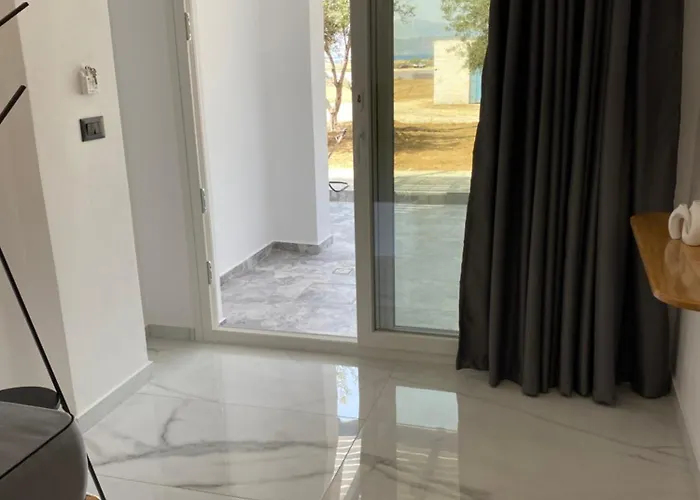 Aparthotel Nikoletta 4*