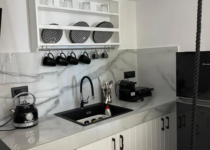 Nikoletta Aparthotel