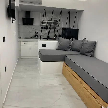 尼克莱塔一室公寓酒店