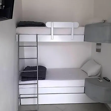 Apart Otel Nikoletta 4*