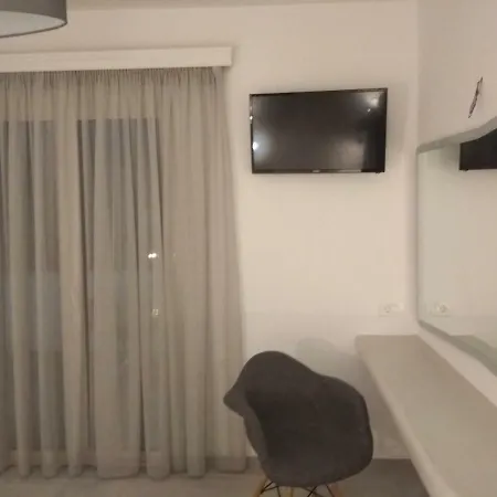 尼克莱塔一室公寓酒店 4*