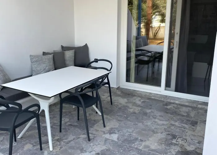 Nikoletta Lägenhetshotell 4*